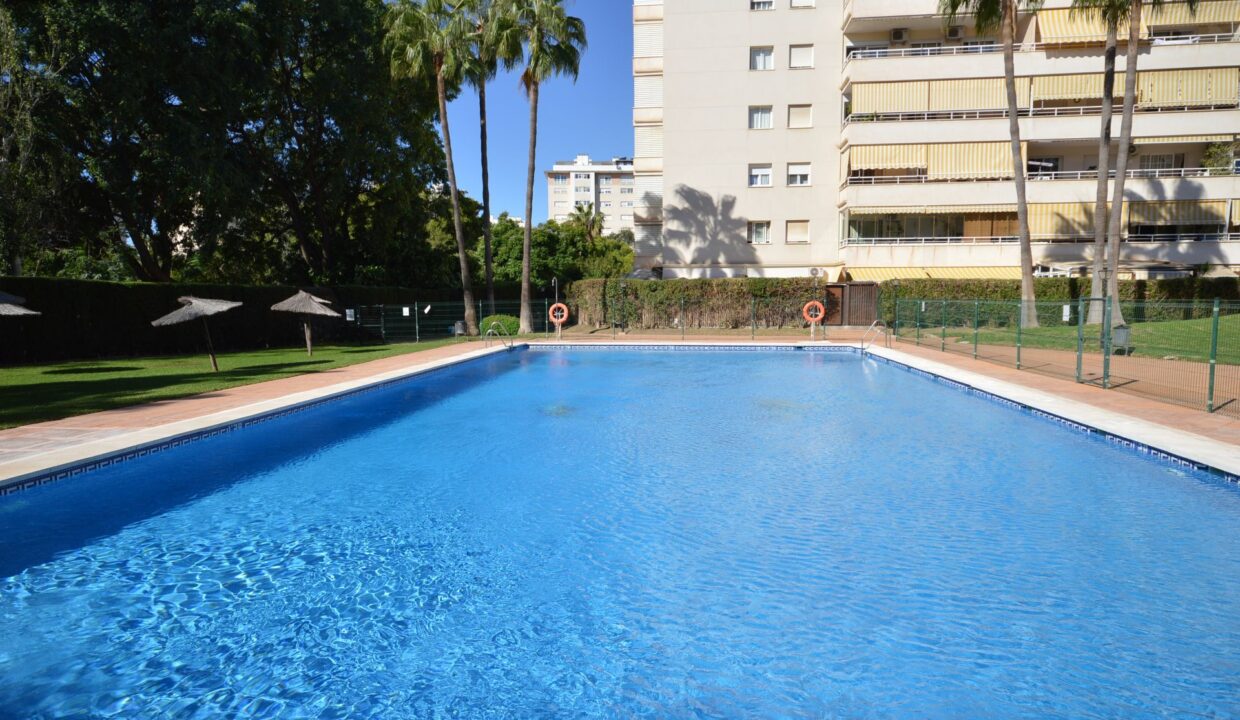 Piscina3